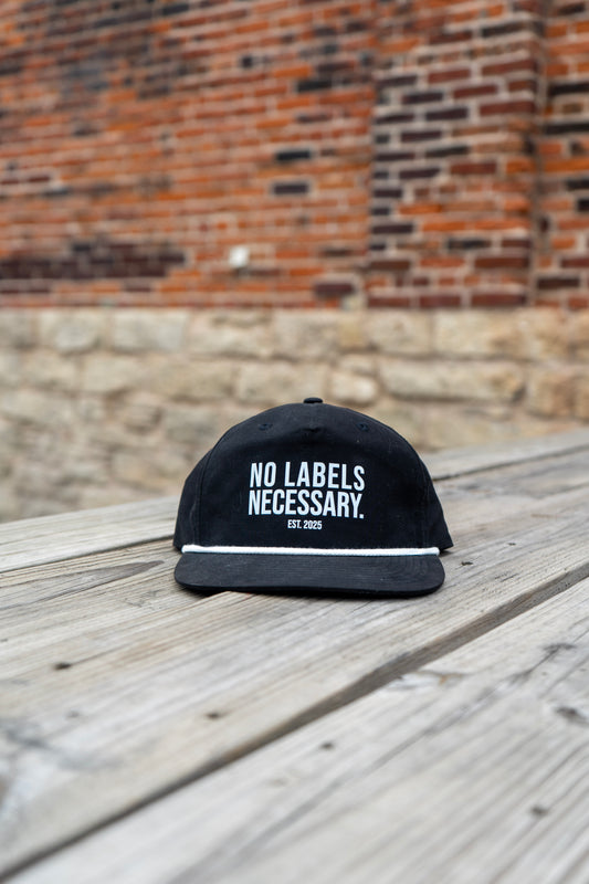 No Labels Essential Snapback Black/White